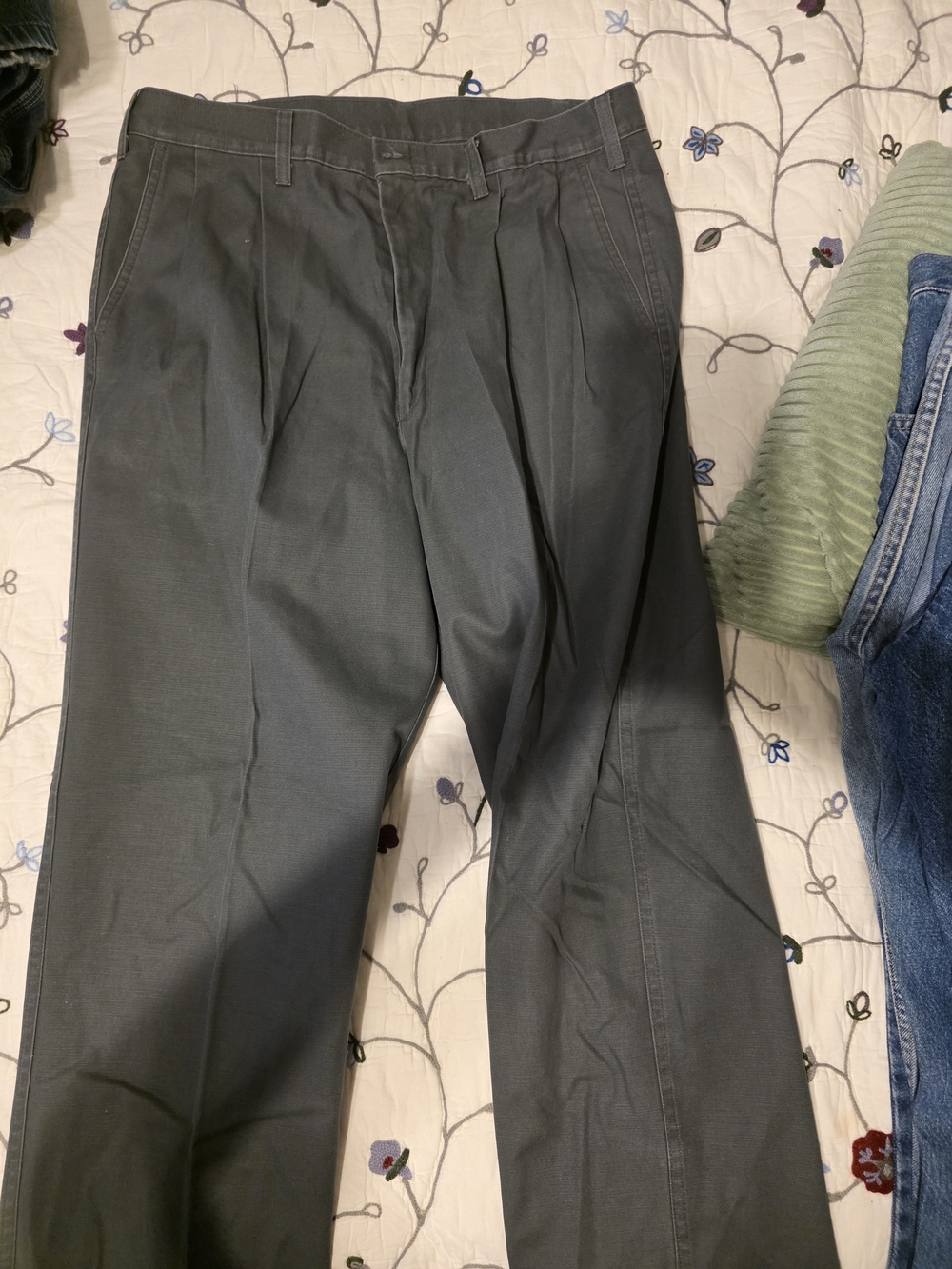 Tall Men's Classic Pleated Dress Pants - Charcoal
